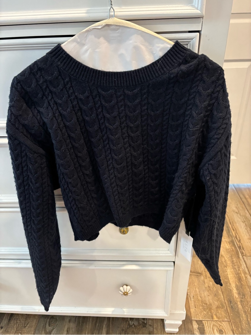 Astr Cable-Knit Cropped Crewneck Sweater in Black